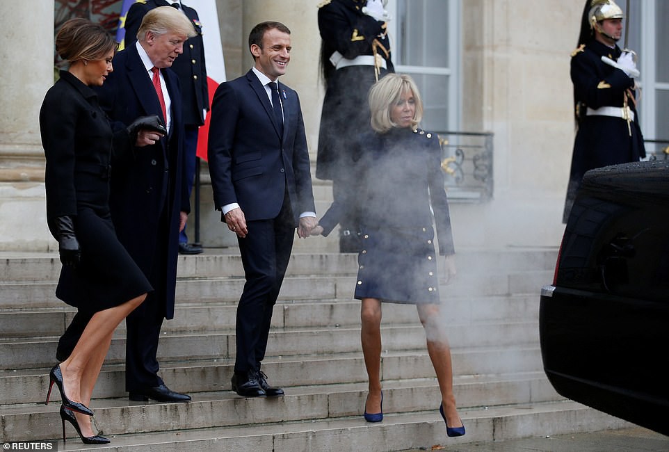 Giải mã phản ứng của ông Trump khi ông Macron vỗ đầu gối - Ảnh 14.