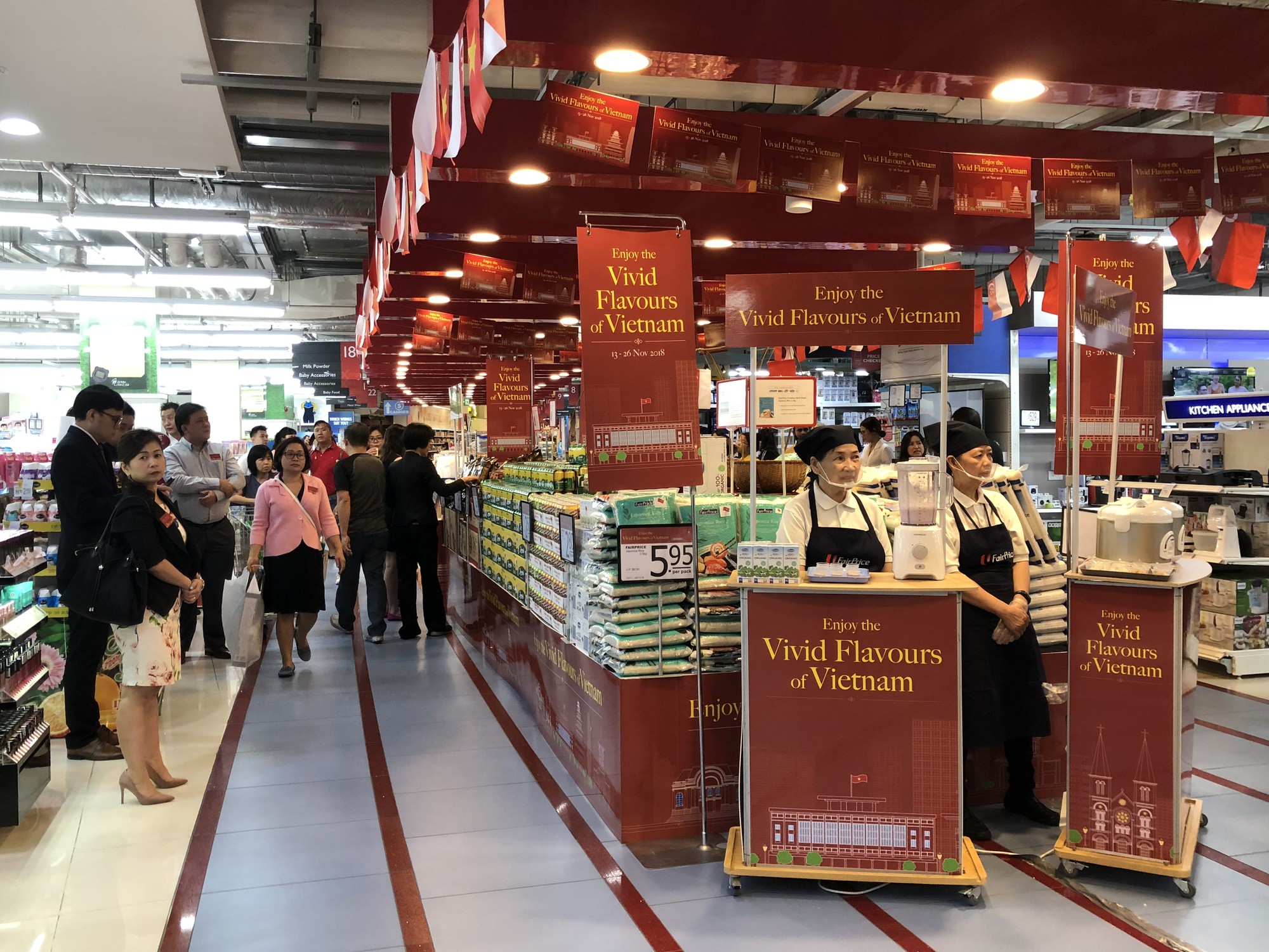 Người Singapore chuộng gạo, tôm, cá, trái cây ... Việt Nam