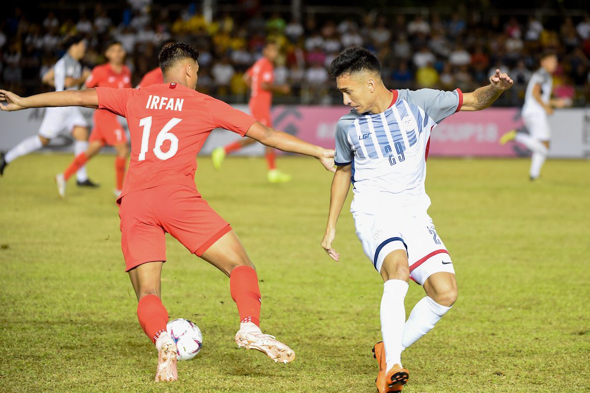 Indonesia và Philippines cùng thắng, bảng B AFF Cup căng như dây đàn