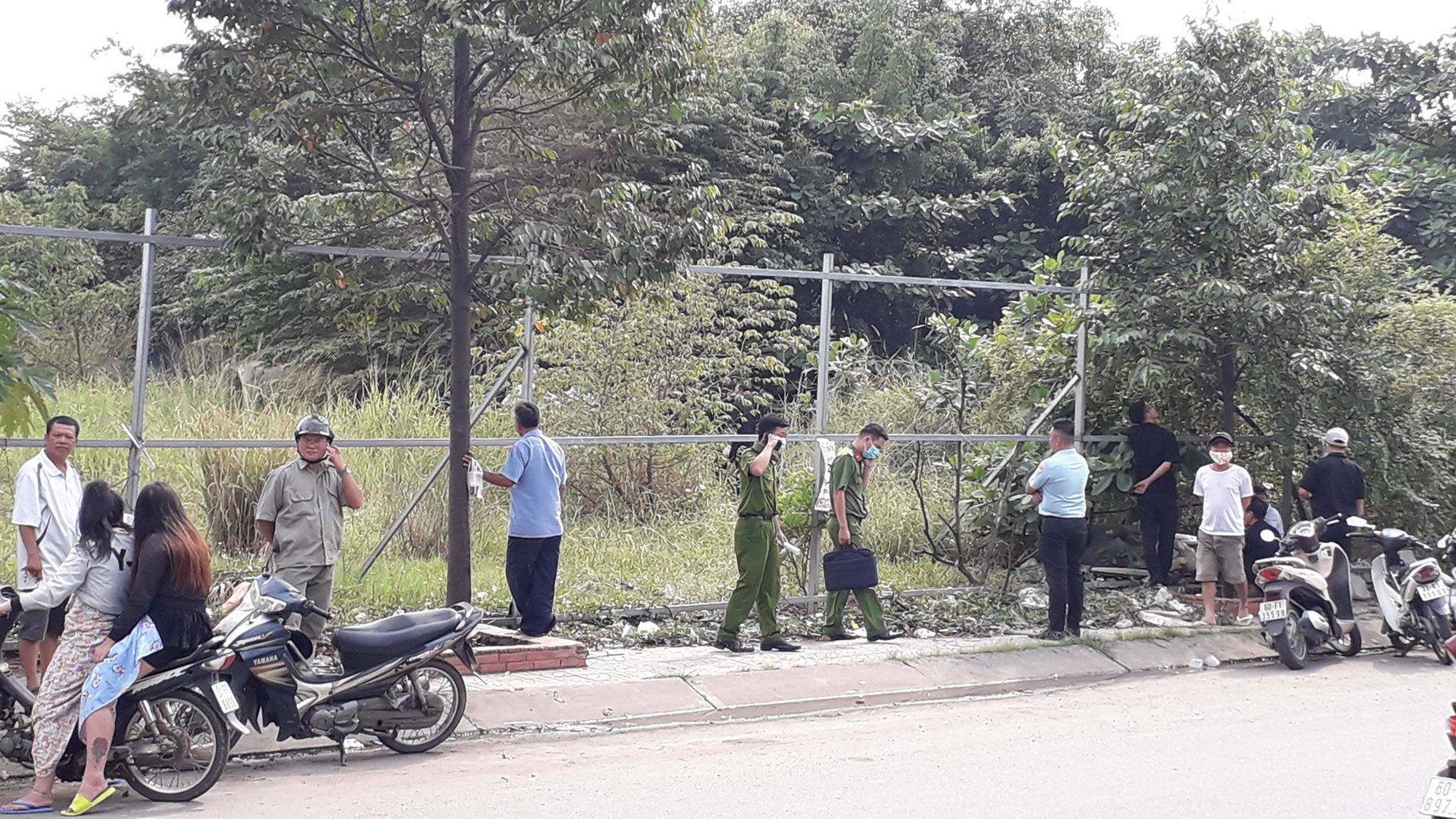Phát hiện thi thể nữ cháy đen ở bãi cỏ cạnh ngã tư Vũng Tàu