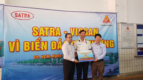 Đóng góp công 1 giờ sản xuất cho Trường Sa