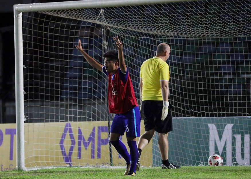 C&ocirc;ng Phượng g&oacute;p mặt ở đội h&igrave;nh ti&ecirc;u biểu AFF Cup - Ảnh 8.