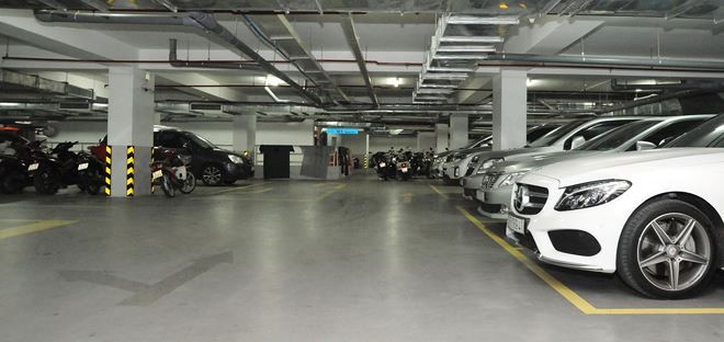 Vất vả tìm chỗ đậu xe tại chung cư
