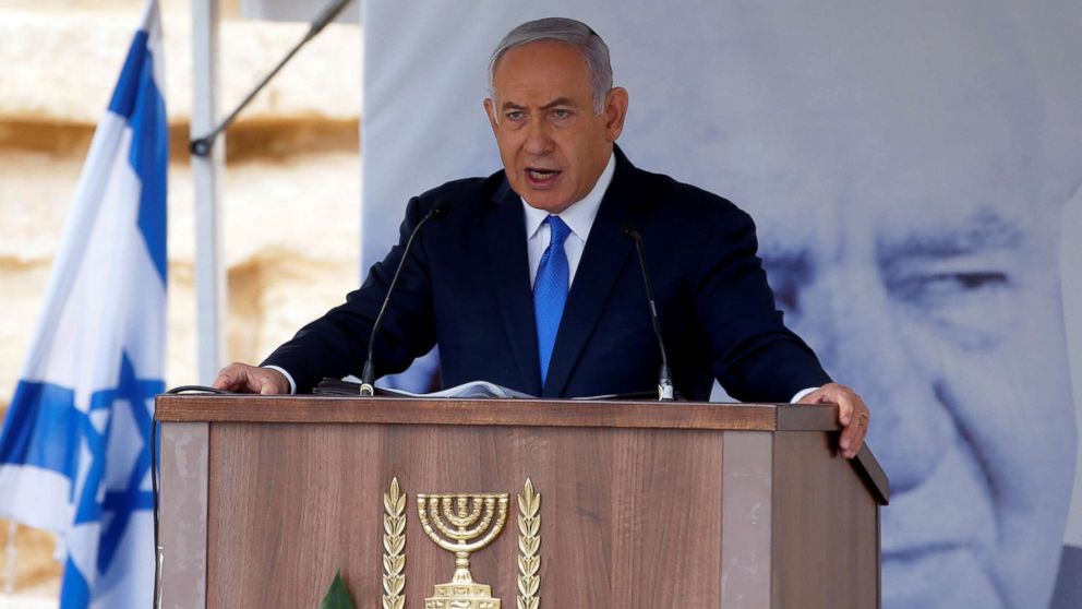 Thủ tướng Israel "ôm" nhiều chức nhưng chính phủ có nguy cơ sụp đổ