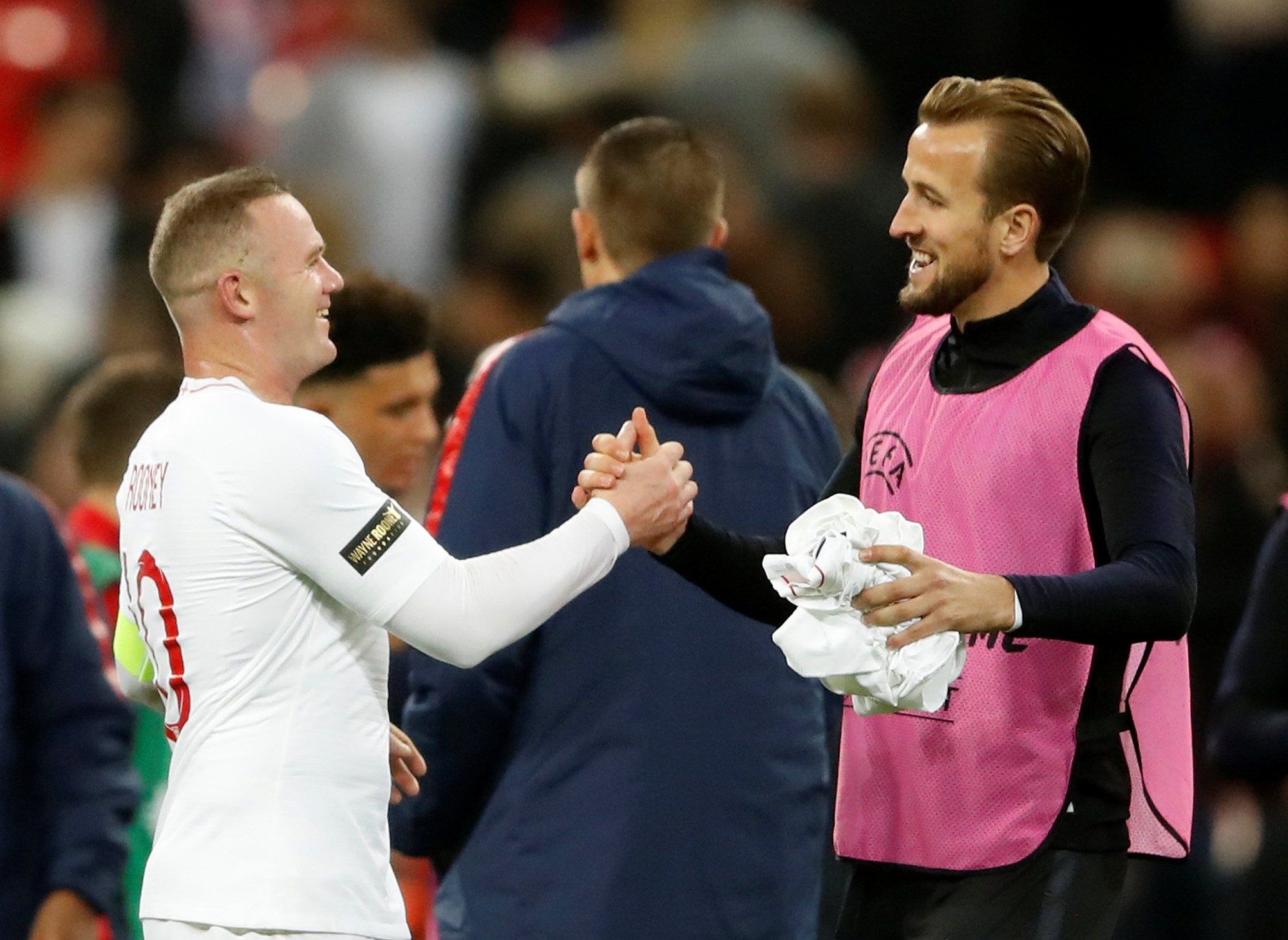 Rooney đá trận giã từ, tuyển Anh nhẹ nhàng thắng Mỹ - Ảnh 13.
