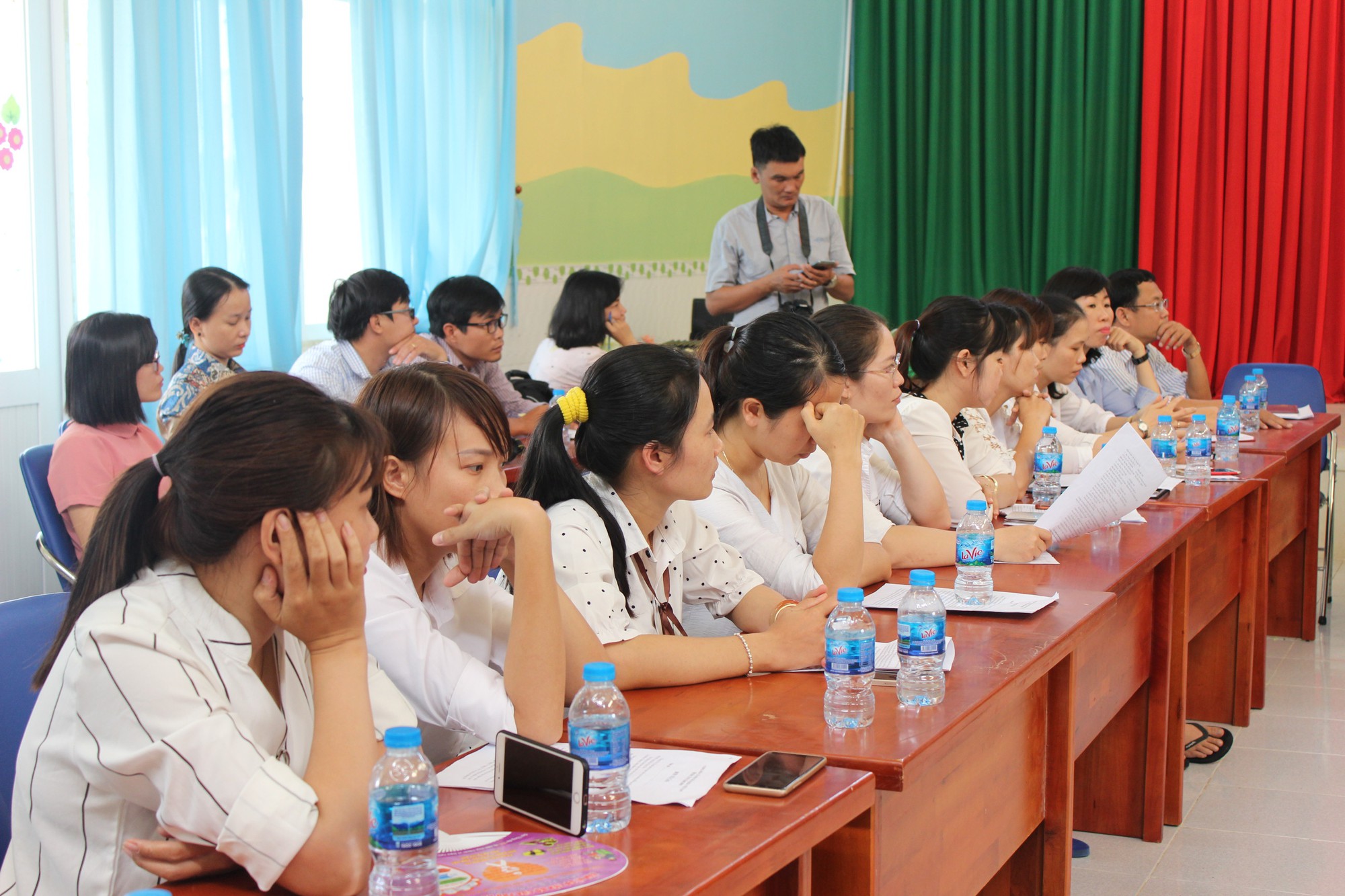 Vụ tố trẻ bị ăn gạo mốc, đầu c&aacute;: Kh&ocirc;ng kịp thời thu mẫu! - Ảnh 2.