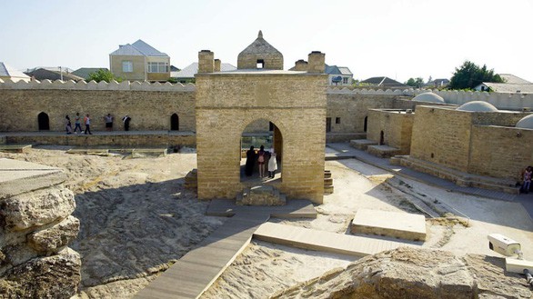 Khám phá những ngọn lửa bất diệt ở Azerbaijan - Ảnh 7.