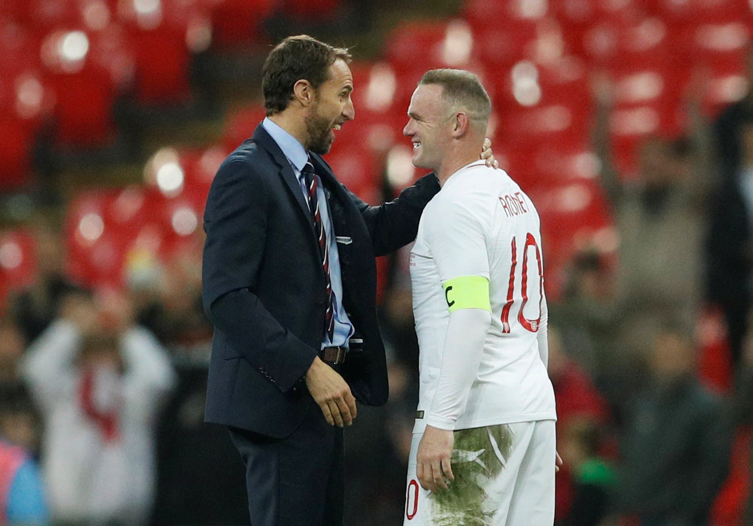 Rooney đá trận giã từ, tuyển Anh nhẹ nhàng thắng Mỹ - Ảnh 14.