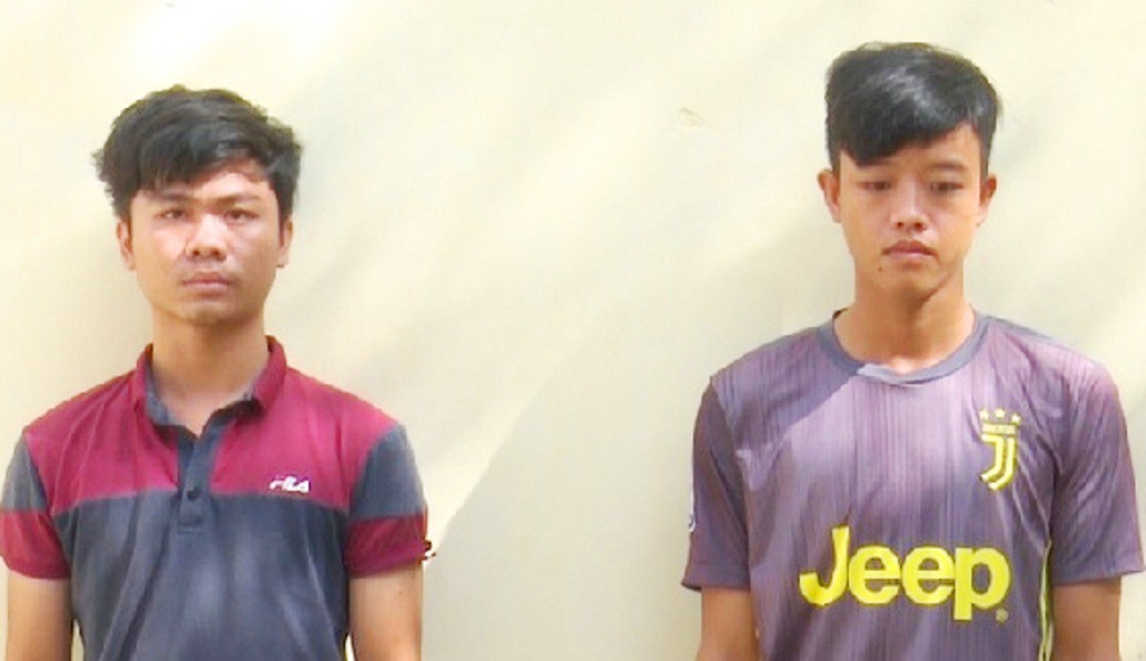 2 tên trộm liều lĩnh vào tận giường ngủ gom hết điện thoại của gia chủ