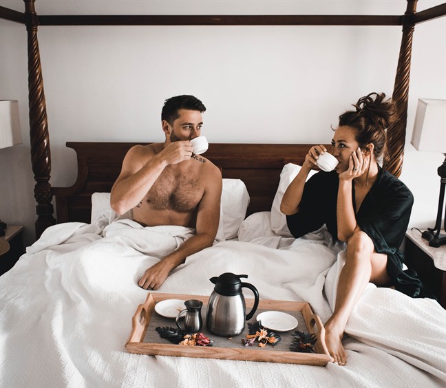 Những điều về tình dục ta chỉ hiểu sau khi kết hôn - Ảnh 2.