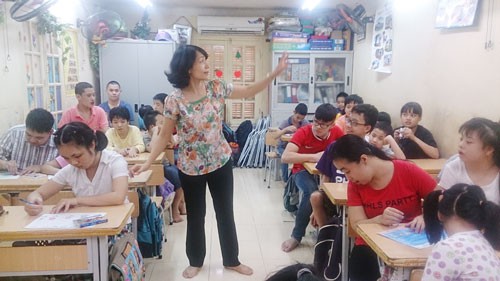 Cho đi trí lực, nhận về yêu thương