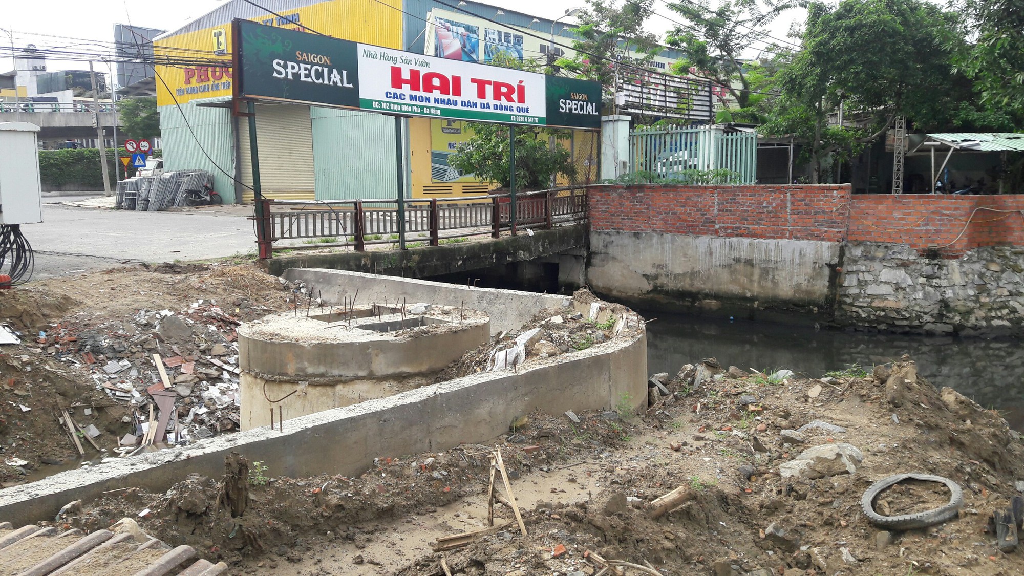 Đà Nẵng: Dân kêu trời vì kênh, hồ điều tiết gây ô nhiễm triền miên - Ảnh 6.