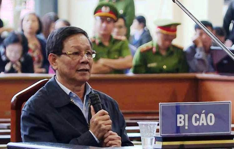 "Ông trùm" Nguyễn Văn Dương khai mỗi tháng mang 200.000 USD tới phòng biếu ông Phan Văn Vĩnh