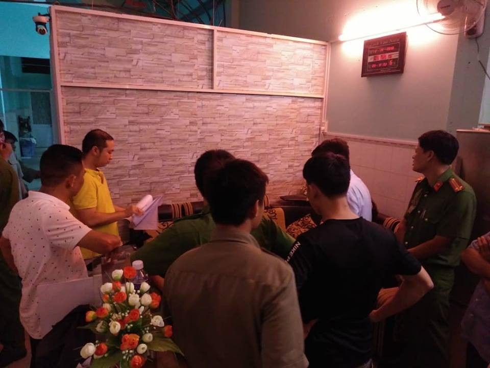 Đồng Nai: Nữ nh&acirc;n vi&ecirc;n b&aacute;n d&acirc;m ngay trong ph&ograve;ng massage - Ảnh 1.