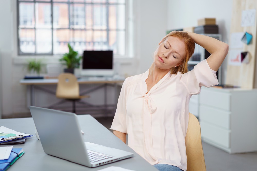 Những căn bệnh làm đau đầu dân công sở - Ảnh 1.