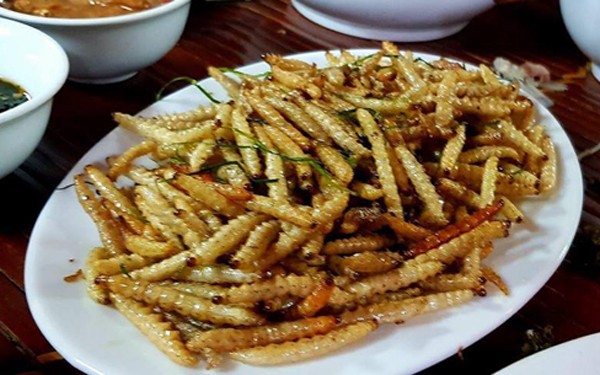 Bất ngờ với món sâu "ông khen", "bà thích" giá 4 triệu đồng/kg