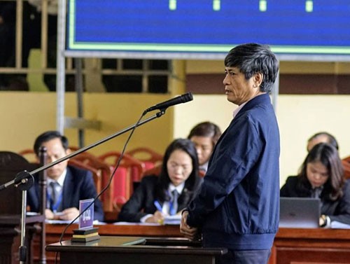 Vụ đánh bạc trên mạng: Bị cáo Nguyễn Thanh Hóa bất ngờ nhận tội