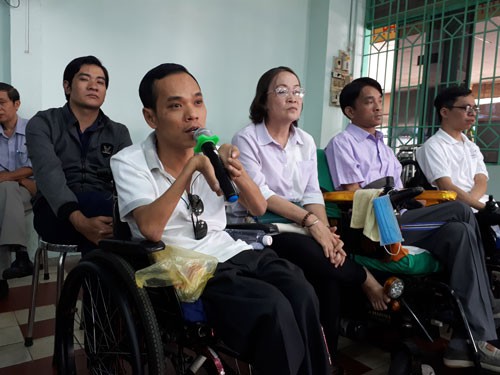 Đối thoại chính sách với người khuyết tật
