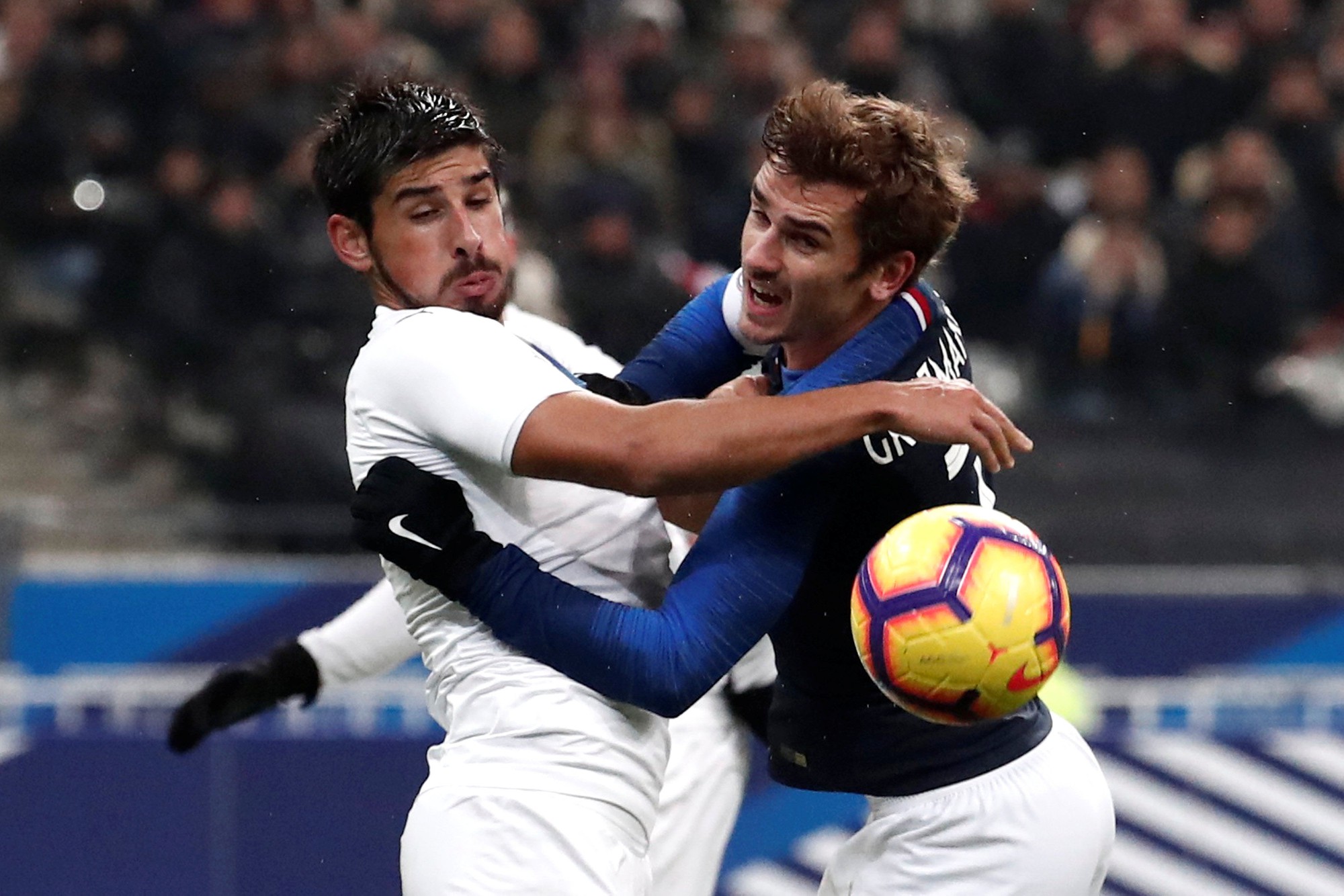 Ai đủ sức vượt Messi, Ronaldo giành Quả bóng vàng?