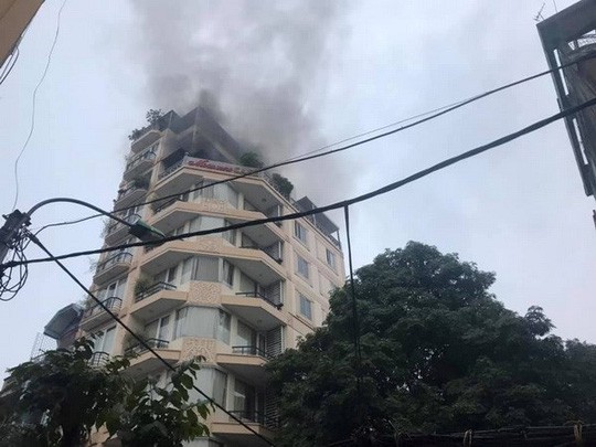Cháy tại khách sạn phố cổ, 1 du khách nước ngoài nguy kịch - Ảnh 1.
