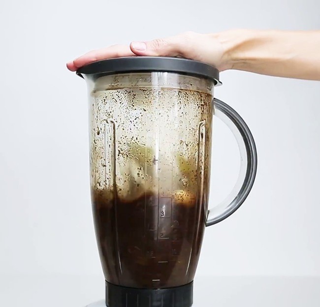 Mẹo hay giúp hoa, cây cảnh sắp chết héo trở nên tươi tốt - Ảnh 4.
