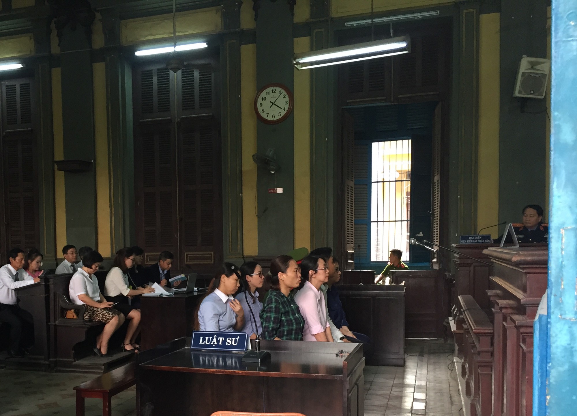 Eximbank phải trả cả tiền gốc và lãi cho bà Chu Thị Bình