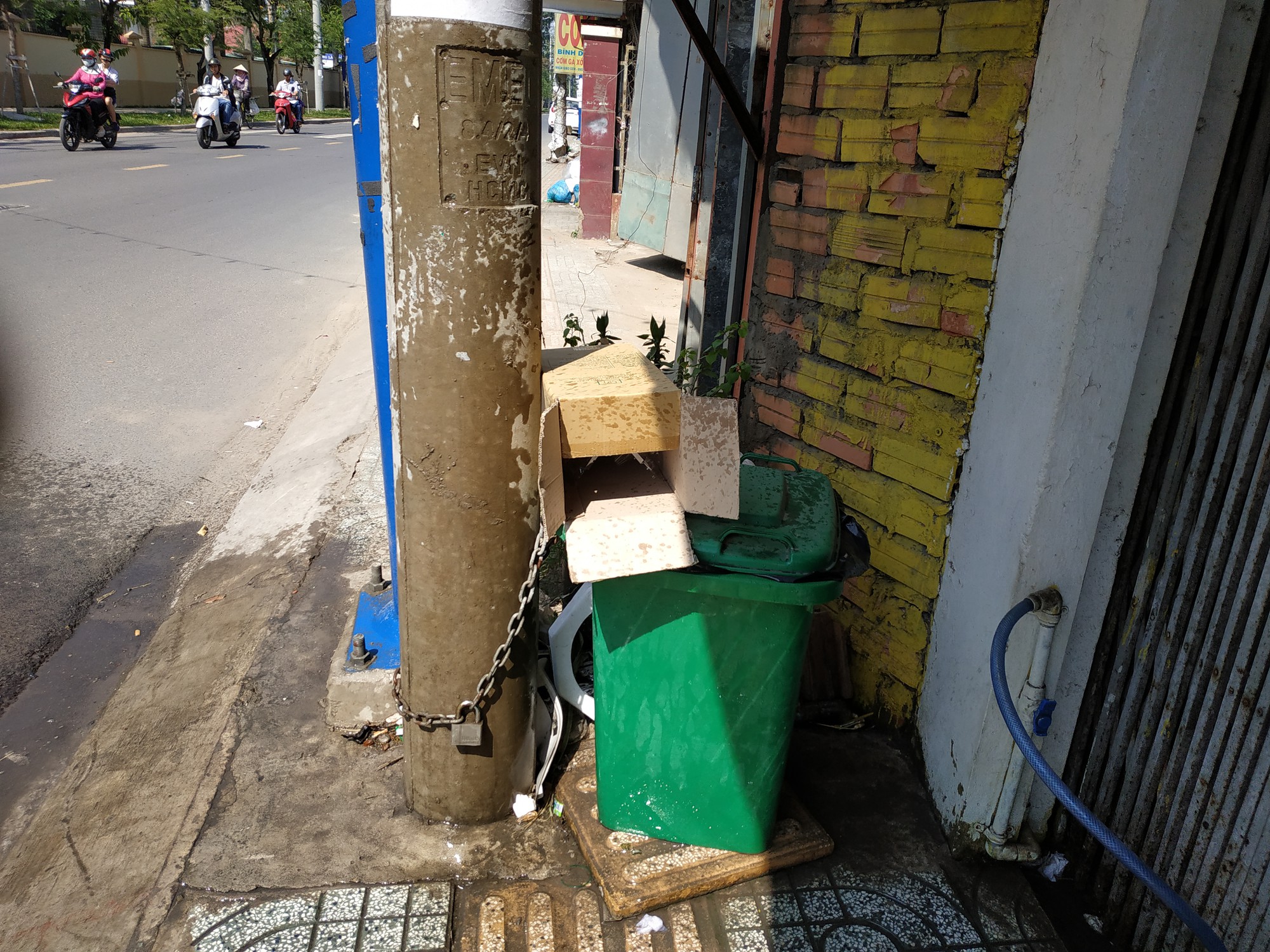 Phân loại rác: Người quan tâm, kẻ thờ ơ
