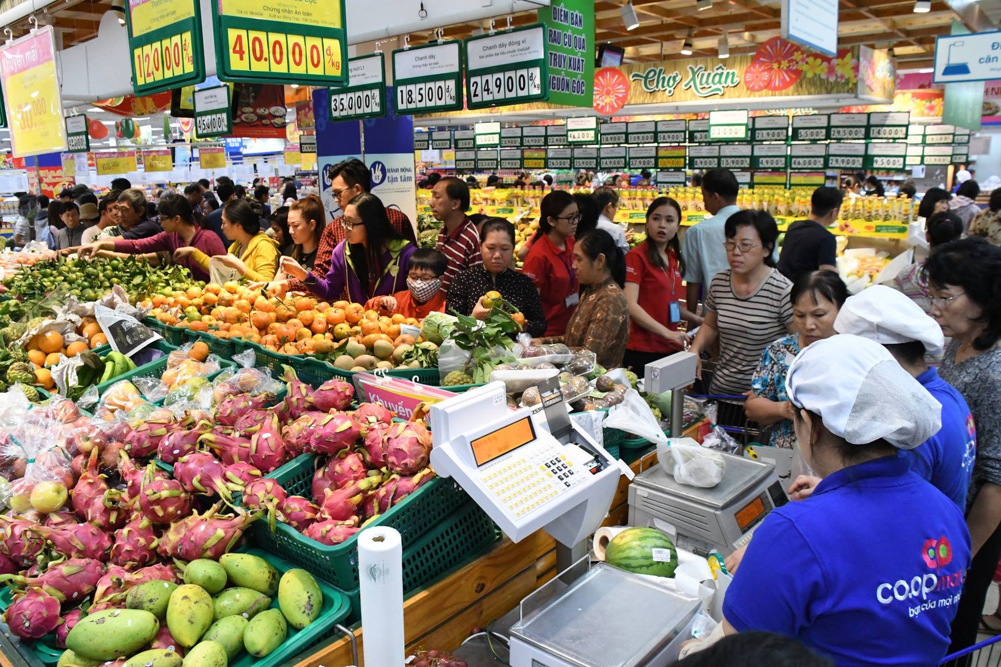 Hàng Tết đã sẵn sàng