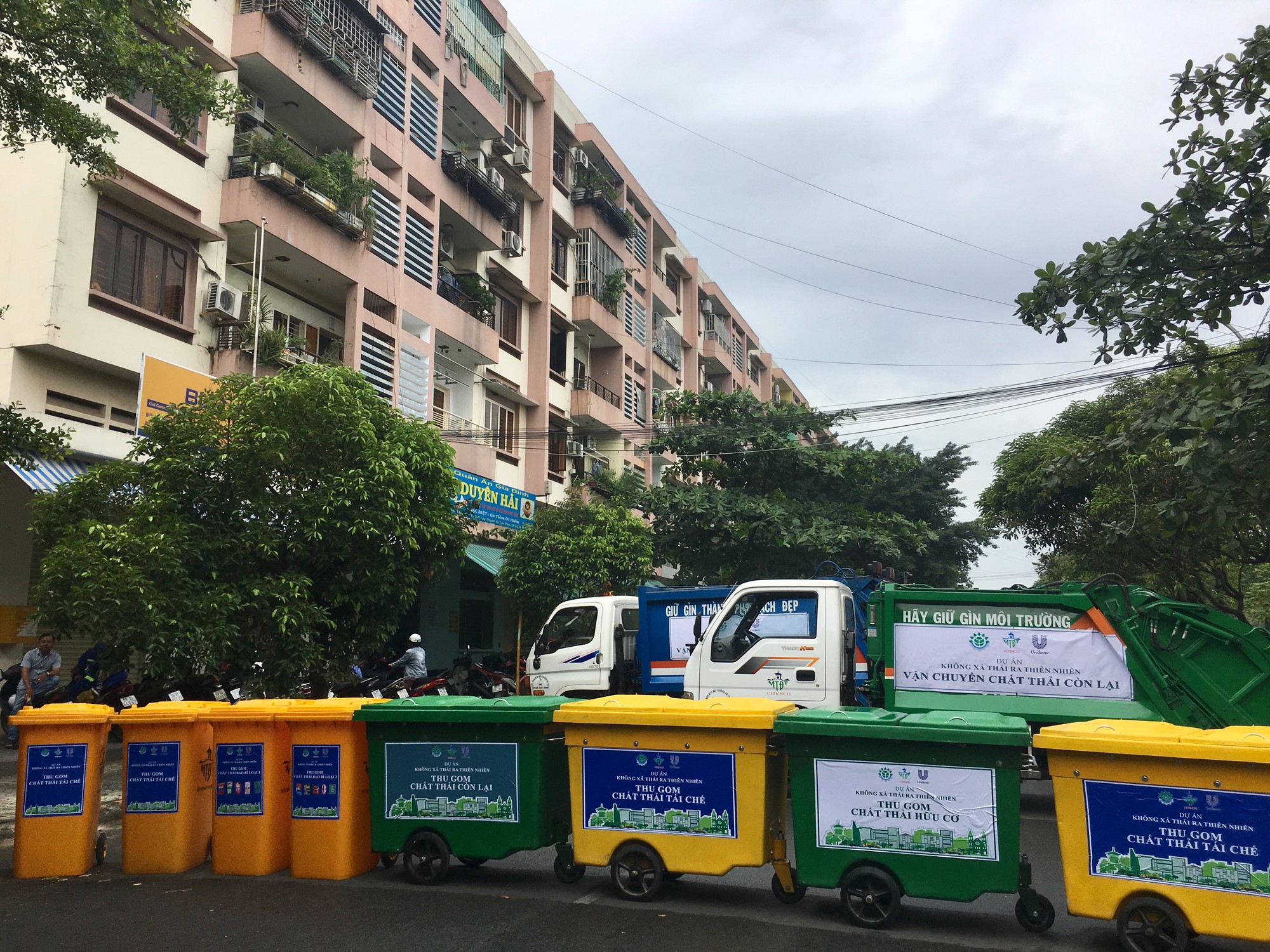 Phân loại rác được nhận quà