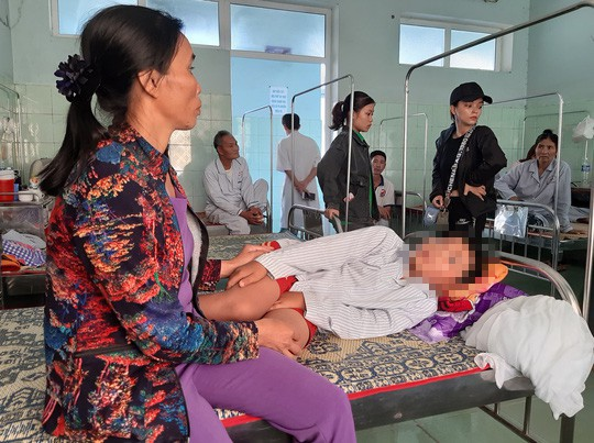 Trường &eacute;m th&ocirc;ng tin, để mặc học sinh bị t&aacute;t v&igrave; sợ kh&ocirc;ng đạt chuẩn quốc gia? - Ảnh 2.