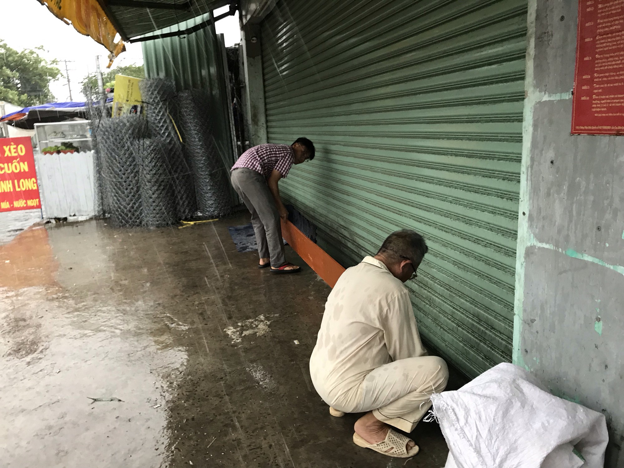 TP HCM ngập tr&ecirc;n diện rộng - Ảnh 6.