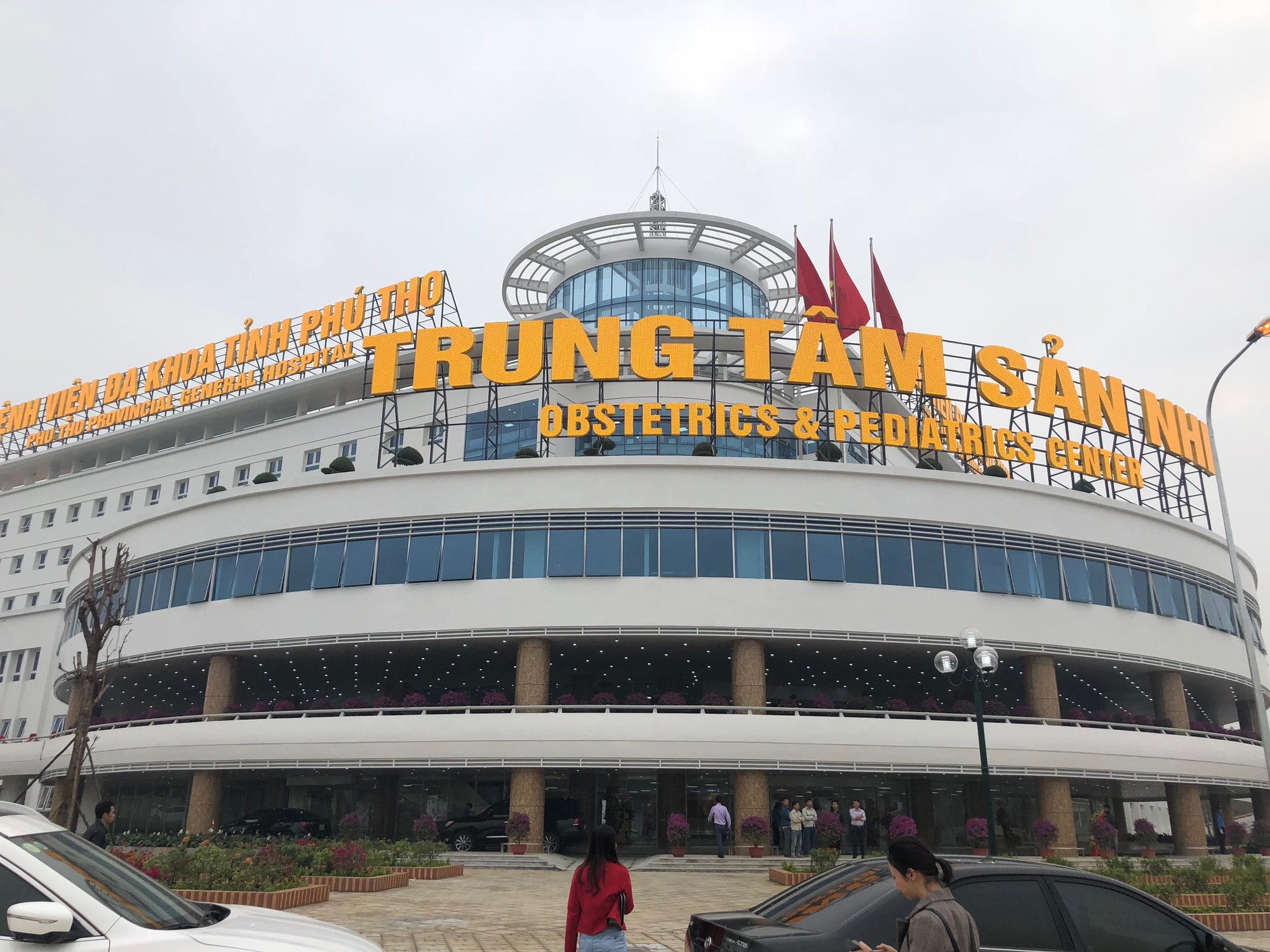Hai bệnh viện sản - nhi đầu ngành cử chuyên gia về tỉnh khám bệnh