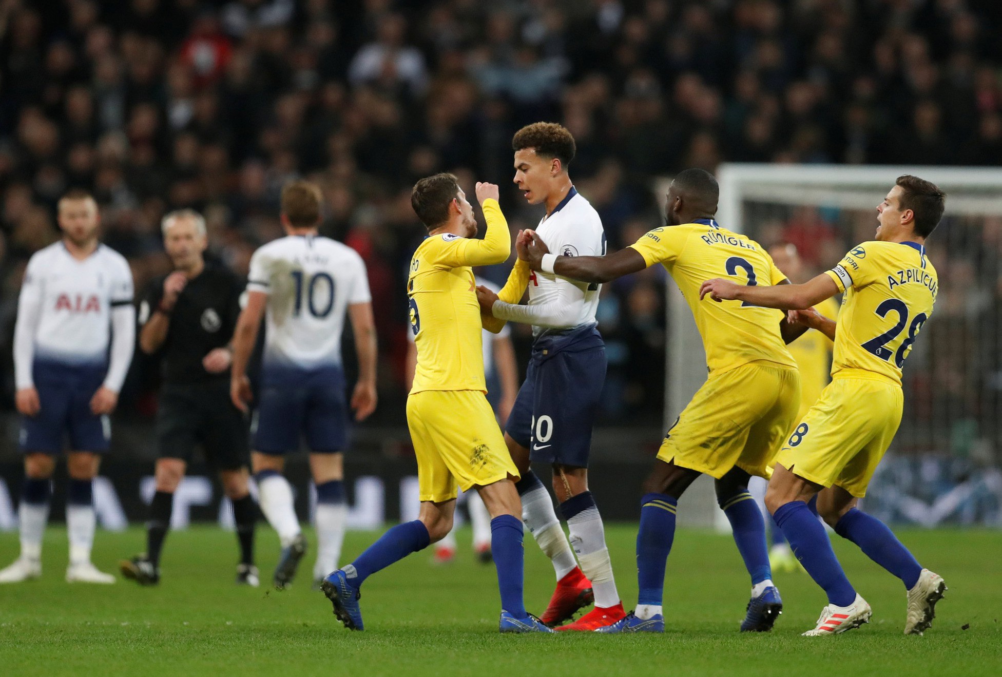 Chelsea thua tan t&aacute;c, Tottenham bay cao ở đại chiến London - Ảnh 2.