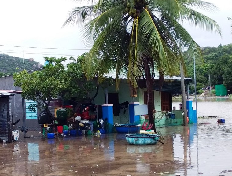 Mưa lớn cô lập nhiều nơi ở Khánh Hòa, Ninh Thuận và Lâm Đồng - Ảnh 5.