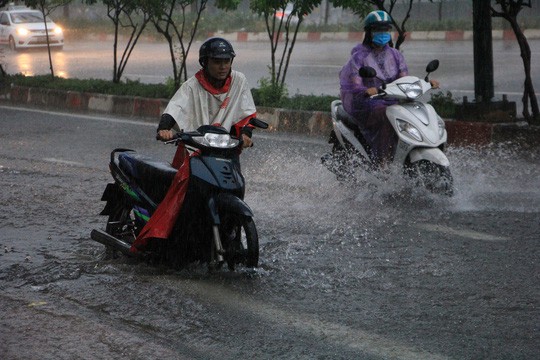 TP HCM ngập tr&ecirc;n diện rộng - Ảnh 16.