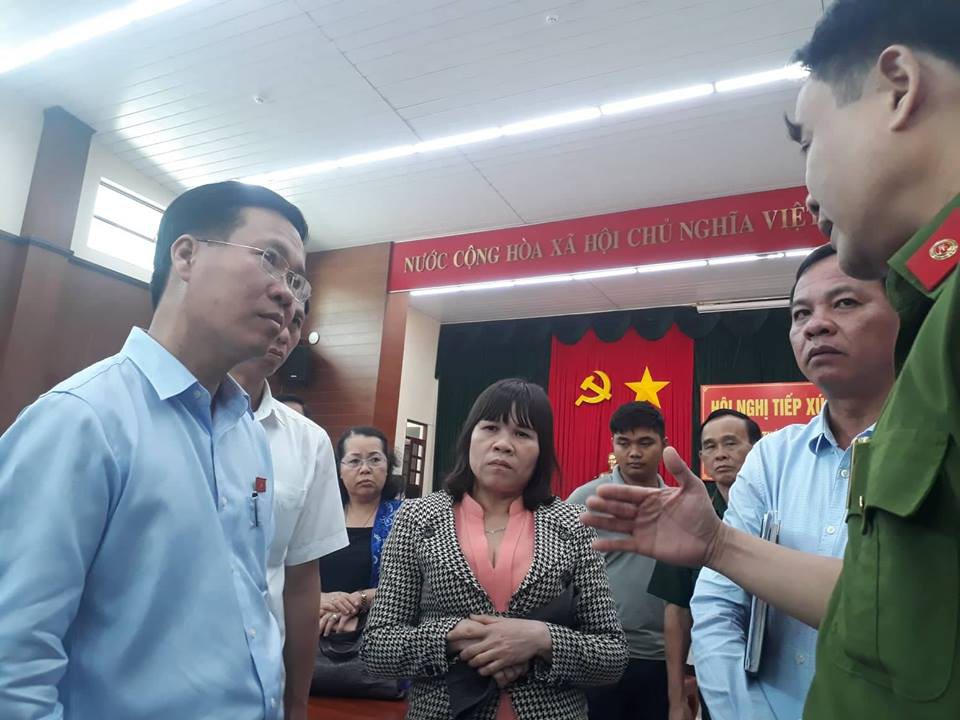 "Làm sao để các buổi tiếp xúc cử tri được vui vẻ, không còn nhiều bức xúc"