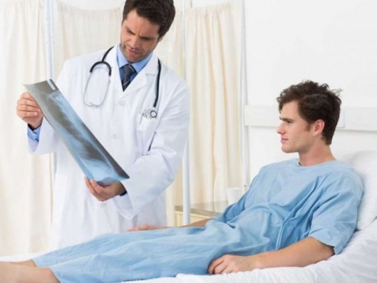 Nghỉ ốm c&oacute; được t&iacute;nh v&agrave;o thời gian b&aacute;o trước? - Ảnh 1.