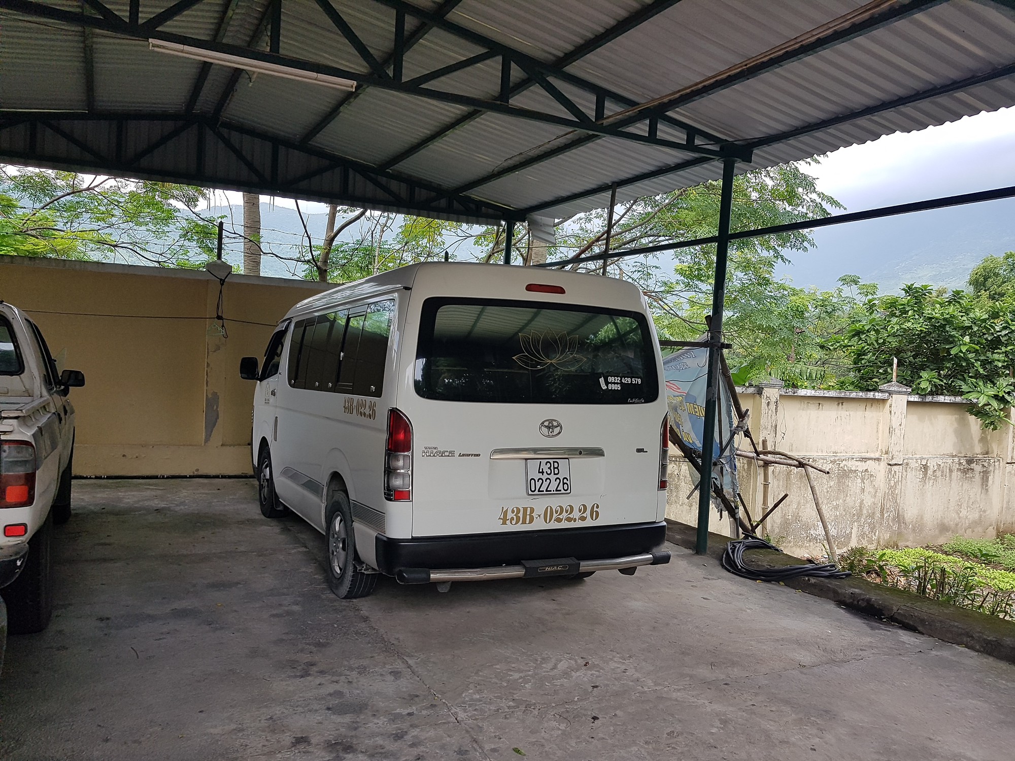 Bắt nóng đối tượng trộm xe khách đang bỏ trốn ra hầm Hải Vân