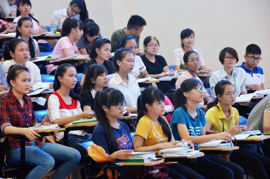 Đề xuất không miễn học phí cho sinh viên sư phạm - Ảnh 1.