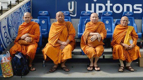 Tỉ phú Vichai - ông bầu lý tưởng: Tin vào nghiệp chướng