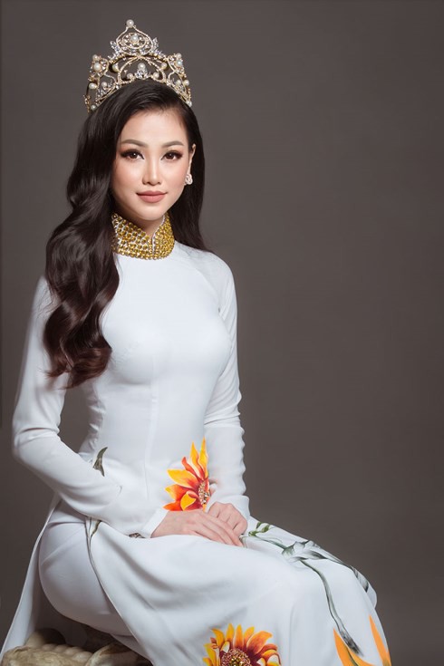 Hoa hậu Trái đất Phương Khánh nói gì về giây phút đăng quang? - Ảnh 2.