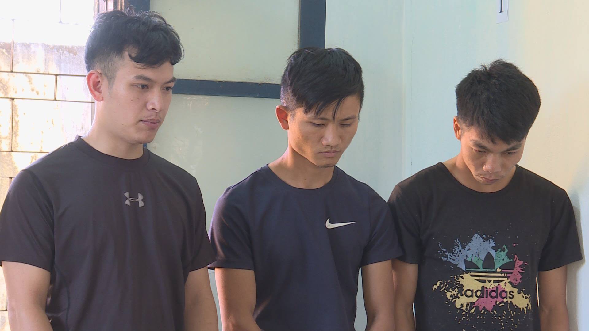 Bắt nhóm đối tượng chuyên dùng xe con đi trộm cắp nông sản - Ảnh 2.