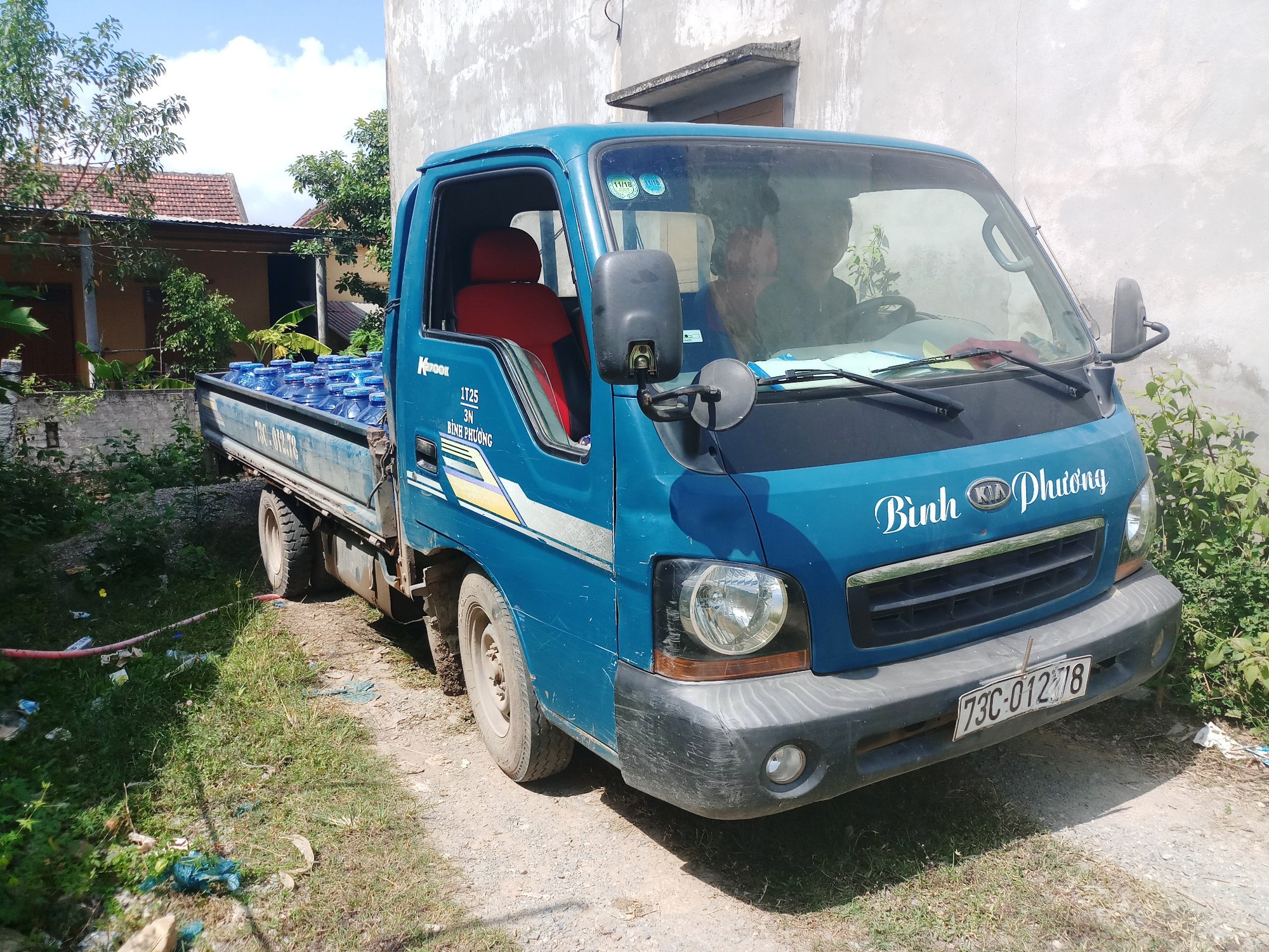 Chủ cơ sở sản xuất nước đ&oacute;ng chai cầu cứu v&igrave; bị đe dọa, đ&ograve;i lấy mạng - Ảnh 2.