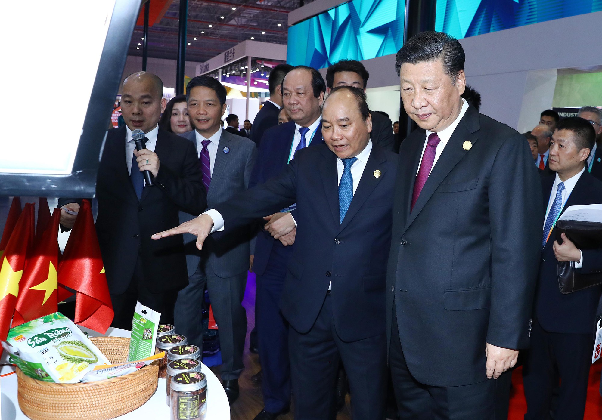 Liên kết để cùng phát triển thương mại