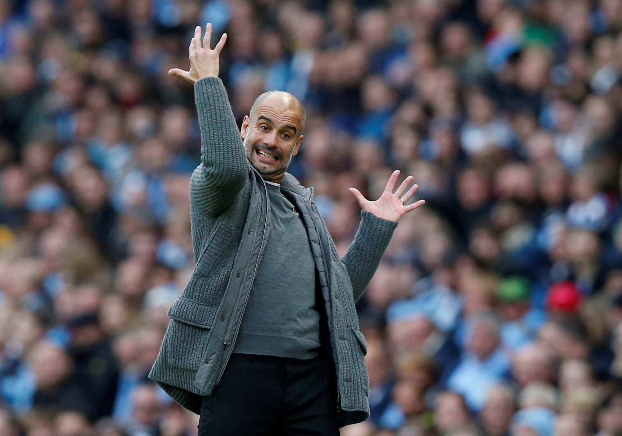 Tung đòn trừng phạt khủng khiếp, Man City và Chelsea trở lại đỉnh bảng - Ảnh 4.