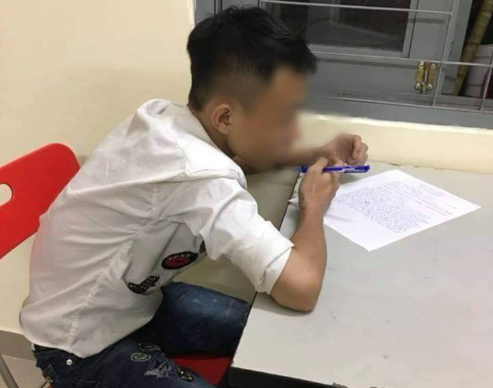 Người đàn ông truy đuổi, khống chế 2 kẻ cướp ở Phú Nhuận