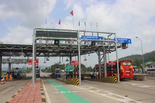 Kiện Bộ Giao thông Vận tải, cũng nên!