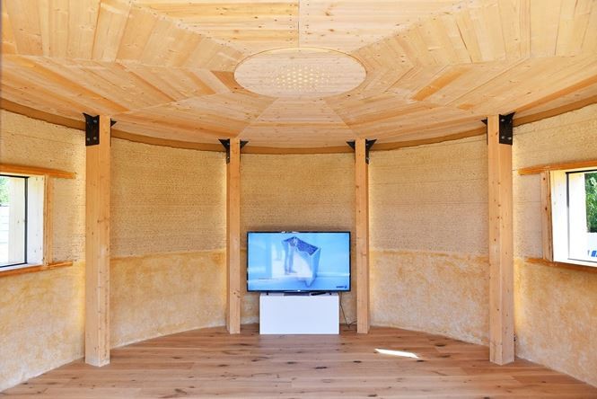 Nhà xây bằng công nghệ in 3D làm từ... bùn - Ảnh 9.