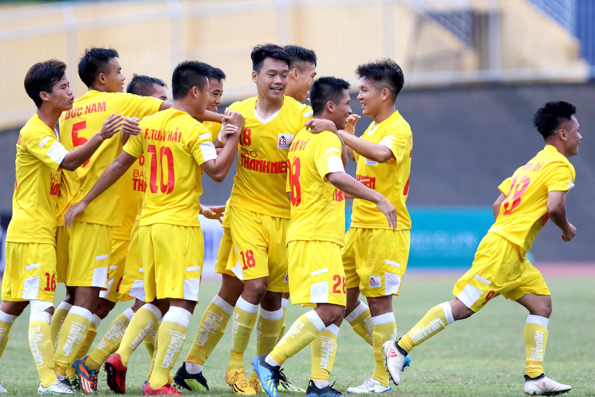 VCK U21 quốc gia 2018: H&agrave; Nội ra uy ng&agrave;y khai mạc - Ảnh 4.