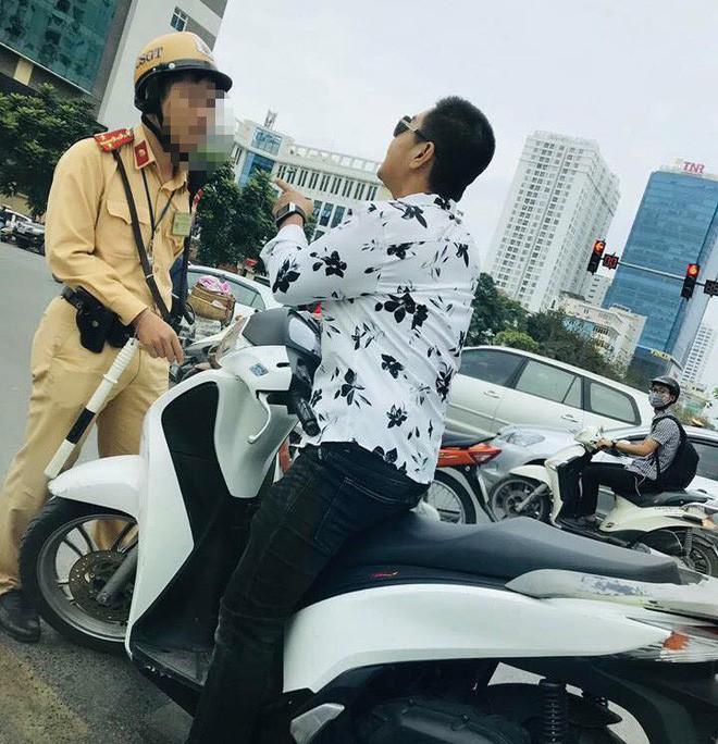 Thanh niên chạy xe SH ngược chiều, thách thức CSGT giữa phố
